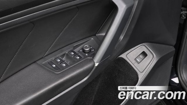 Volkswagen Tiguan 2020 — photo 22