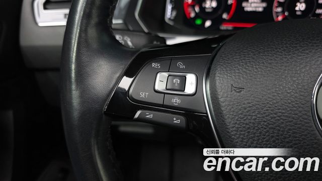 Volkswagen Tiguan 2020 — photo 24