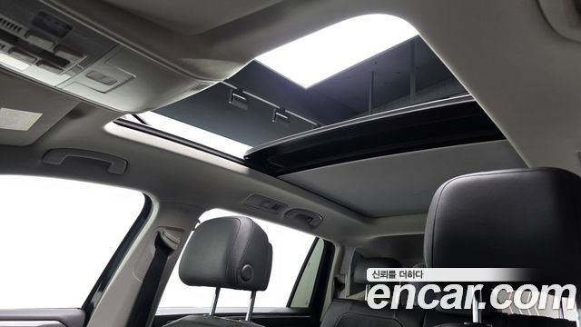 Volkswagen Tiguan 2020 — photo 25