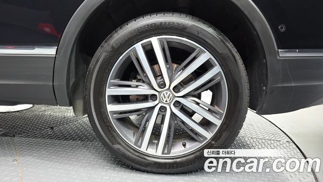 Volkswagen Tiguan 2020 — photo 7