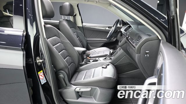 Volkswagen Tiguan 2020 — photo 16