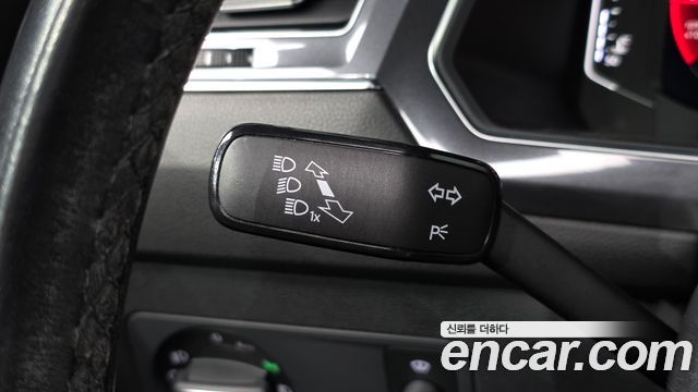 Volkswagen Tiguan 2020 — photo 27