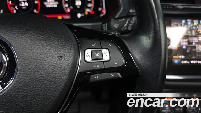 Volkswagen Tiguan 2020 — photo 29