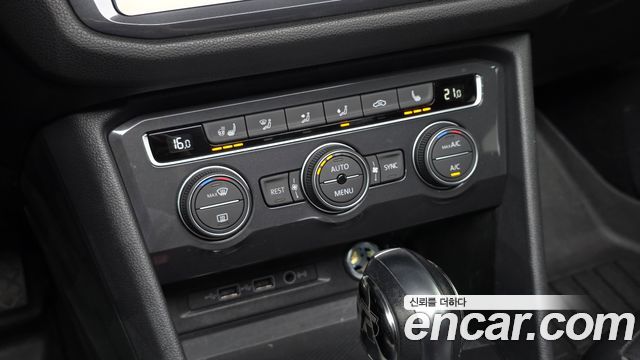 Volkswagen Tiguan 2020 — photo 30