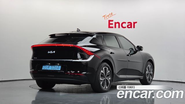 Kia EV6 2023 — photo 2