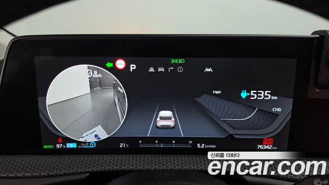 Kia EV6 2023 — photo 11