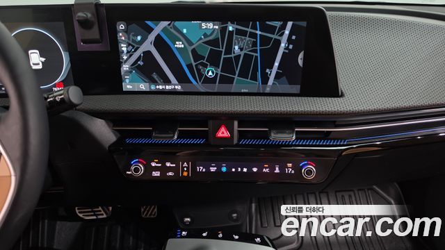 Kia EV6 2023 — photo 18