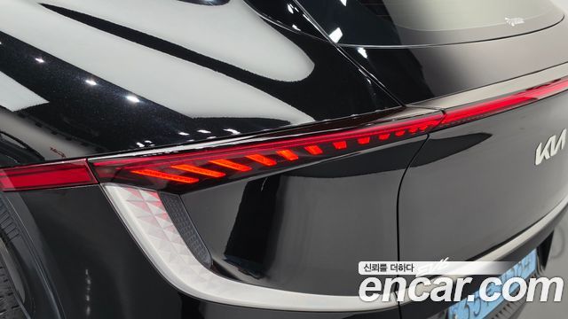 Kia EV6 2023 — photo 9