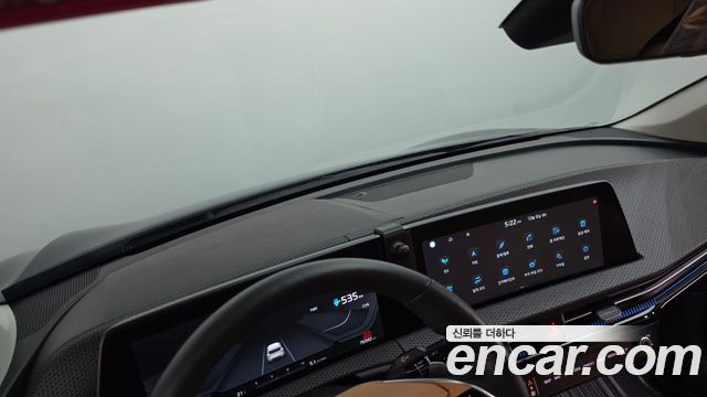 Kia EV6 2023 — photo 35