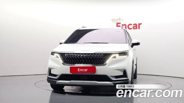 Kia Canival 2023 — photo 3