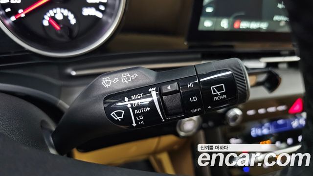 Kia Canival 2023 — photo 24