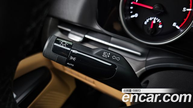 Kia Canival 2023 — photo 25