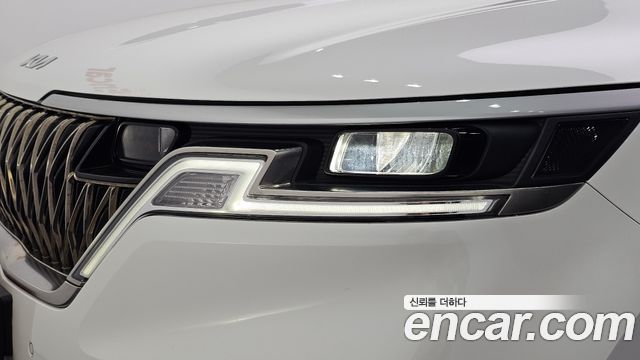 Kia Canival 2023 — photo 8