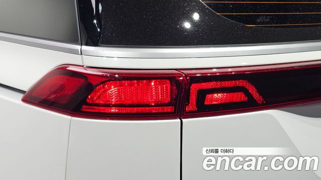 Kia Canival 2023 — photo 9