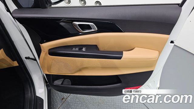 Kia Canival 2023 — photo 15