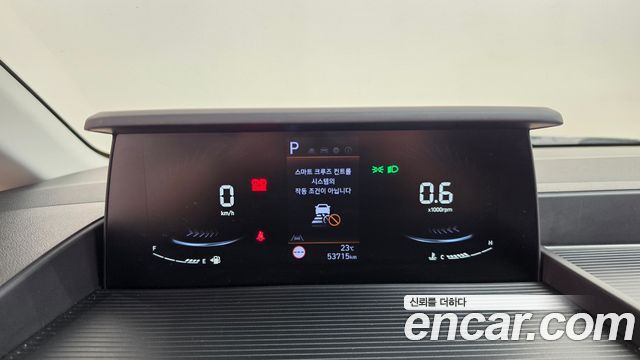 Hyundai Staria 2025 — photo 11