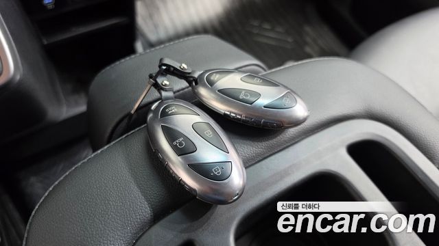Hyundai Staria 2025 — photo 22