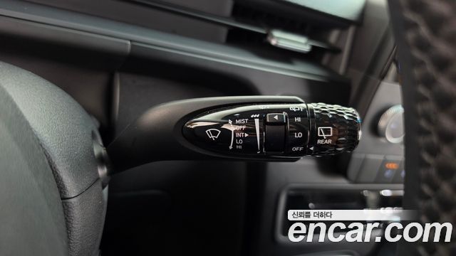 Hyundai Staria 2025 — photo 27