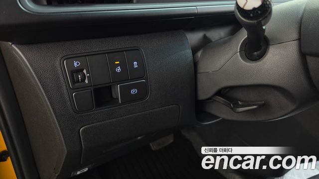 Hyundai Staria 2025 — photo 33