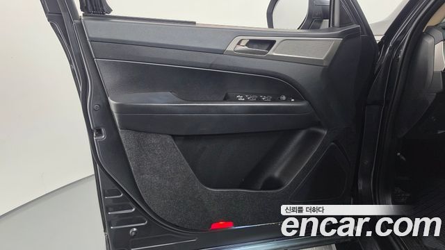 KG Mobility Rexton 2018 — photo 14