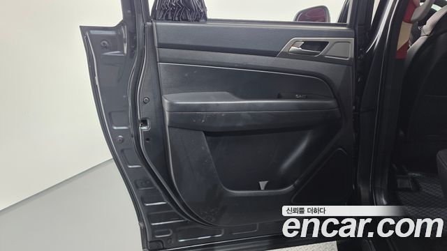 KG Mobility Rexton 2018 — photo 15