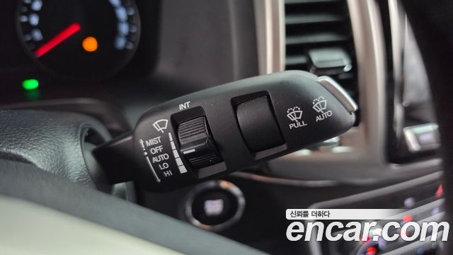 KG Mobility Rexton 2018 — photo 28