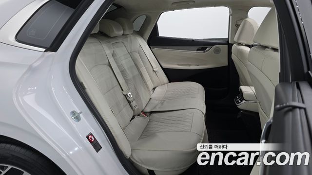 Hyundai Grandeur 2023 — photo 17
