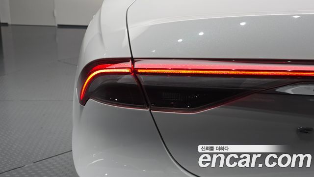 Hyundai Grandeur 2023 — photo 9
