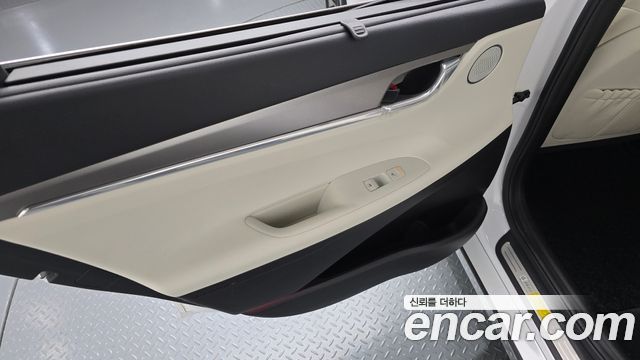 Hyundai Grandeur 2023 — photo 15