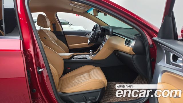 Genesis G70 2021 — photo 16
