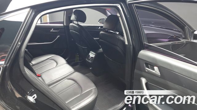 Hyundai Sonata 2017 — photo 12
