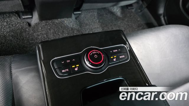 Kia K7 2013 — photo 18