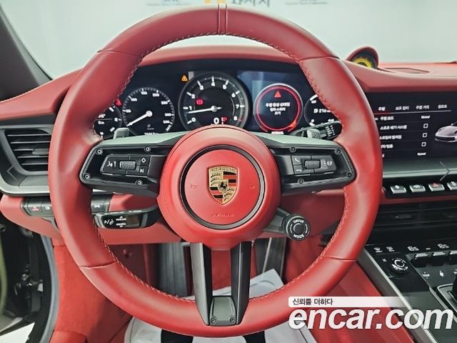 Porsche 911 2023 — photo 9