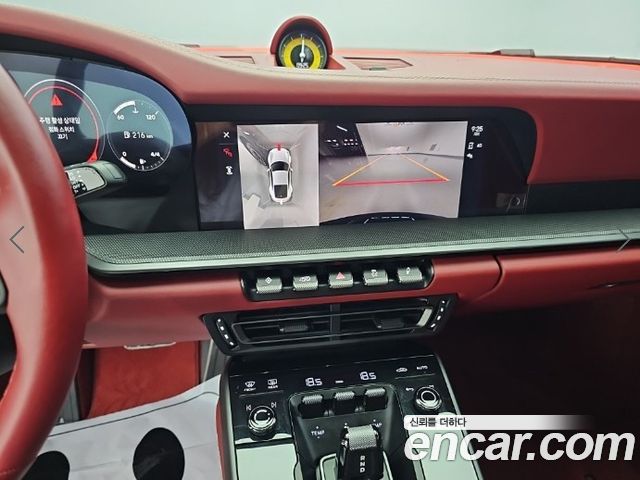 Porsche 911 2023 — photo 10
