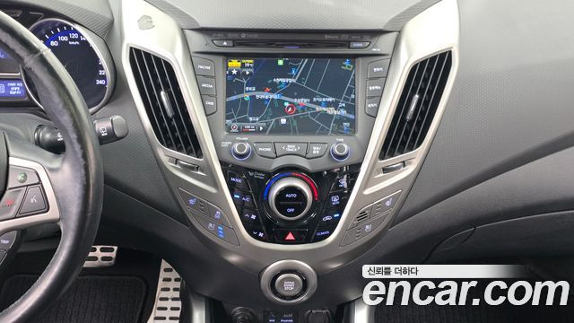 Hyundai Veloster 2015 — photo 18
