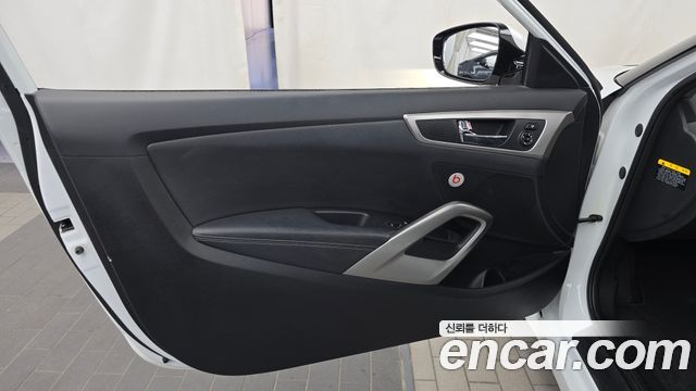 Hyundai Veloster 2015 — photo 14
