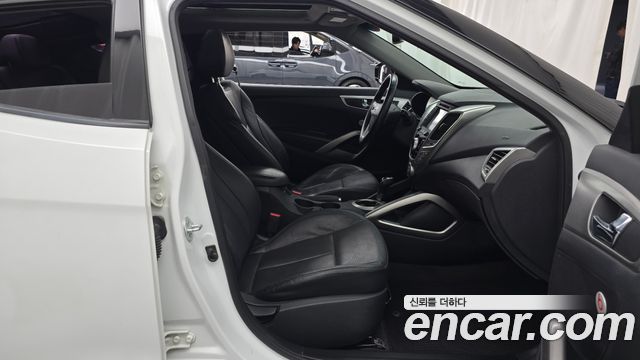 Hyundai Veloster 2015 — photo 16