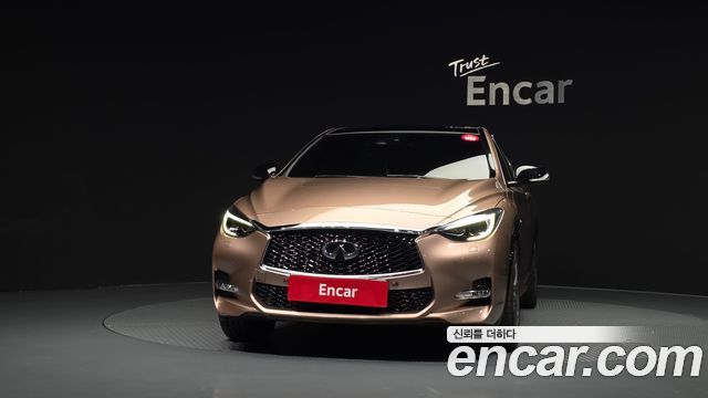 Infiniti Q30 2018 — photo 3