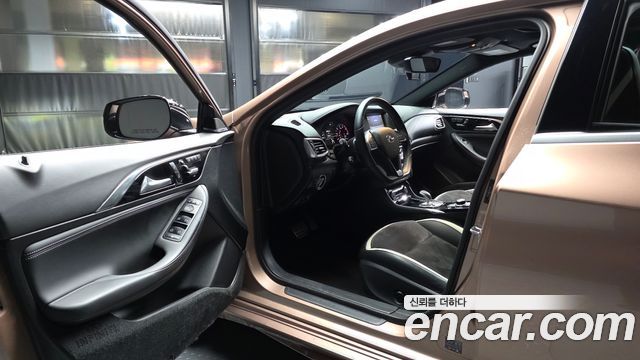 Infiniti Q30 2018 — photo 10