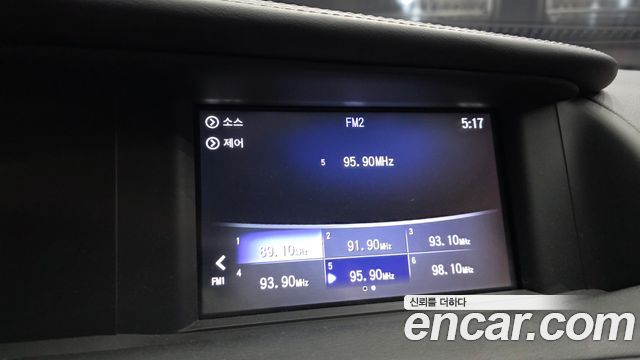 Infiniti Q30 2018 — photo 14