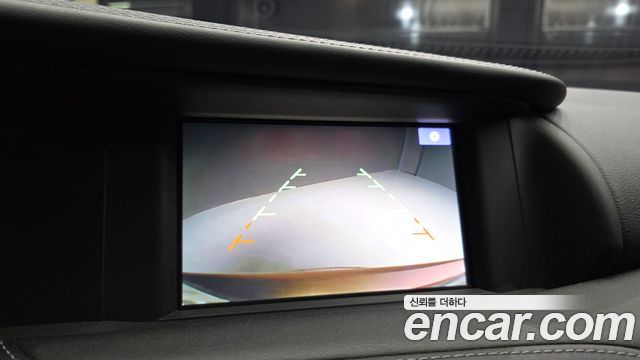 Infiniti Q30 2018 — photo 15