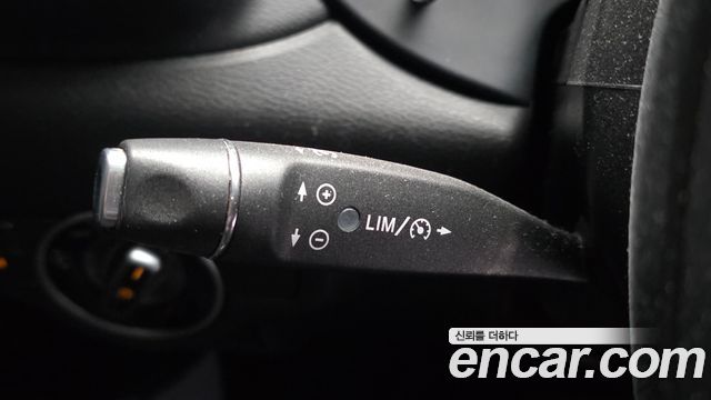 Infiniti Q30 2018 — photo 19