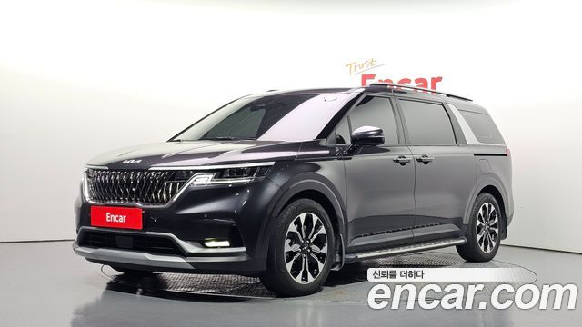 Kia Canival 2023 — photo 1