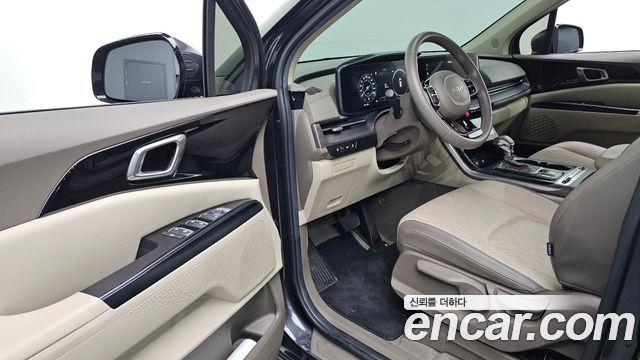 Kia Canival 2023 — photo 10