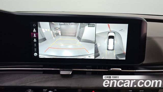 Kia Canival 2023 — photo 16