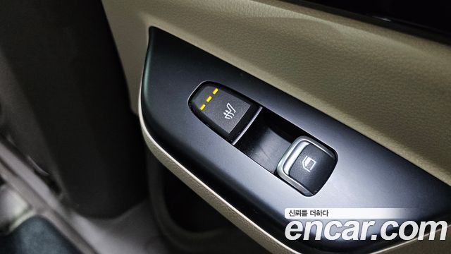 Kia Canival 2023 — photo 18
