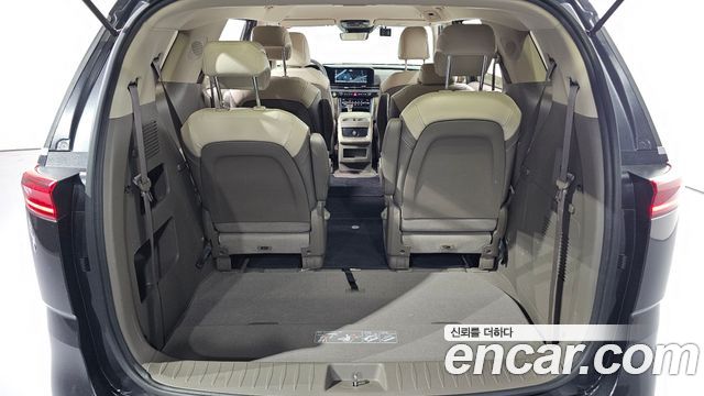 Kia Canival 2023 — photo 20