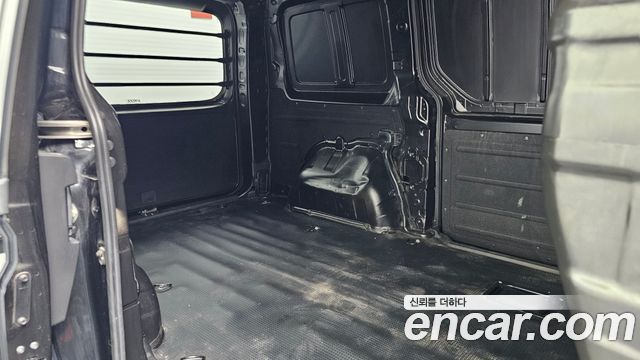 Hyundai Staria 2022 — photo 11