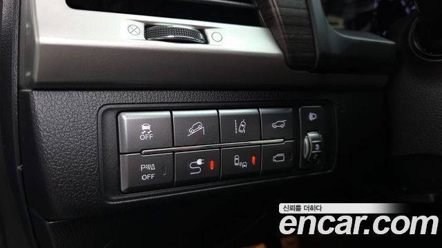 KG Mobility Rexton 2018 — photo 18