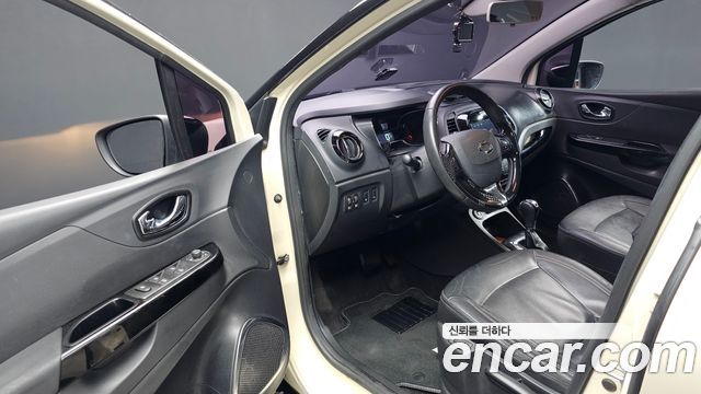 Renault Korea QM3 2016 — photo 10